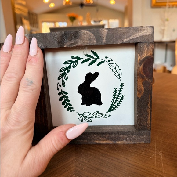 Rustic Rabbit-Themed Wooden Frame Set - Picture 5 of 6